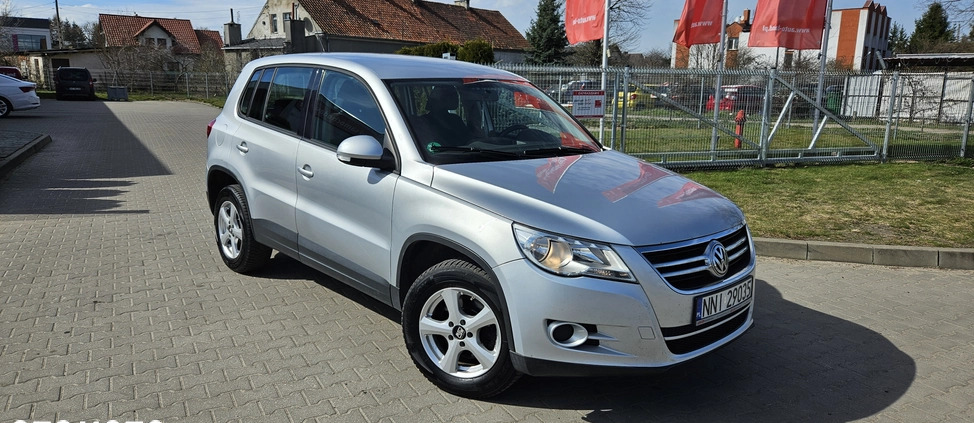 Volkswagen Tiguan cena 33500 przebieg: 240000, rok produkcji 2010 z Nidzica małe 79